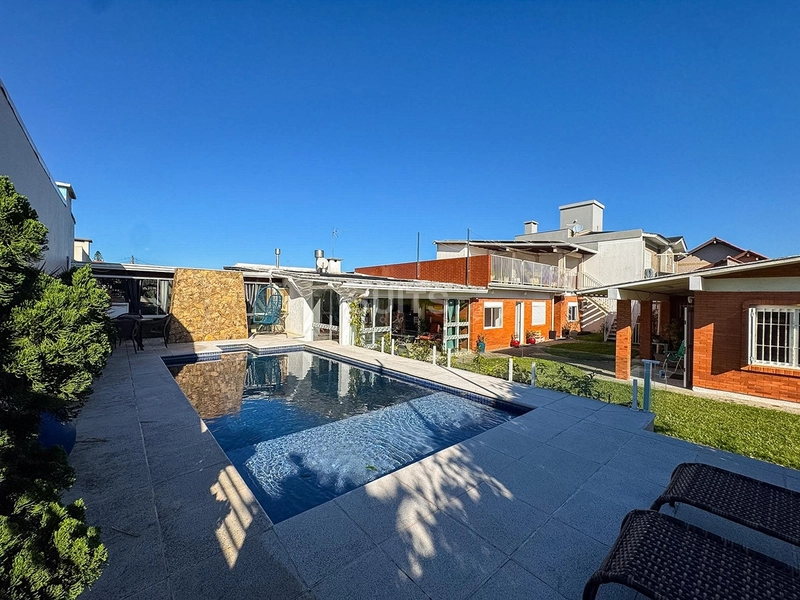 Casa com 02 terrenos próxima ao mar no Centro de Xangri-Lá : 19ª foto da galeria de imagens do imóvel