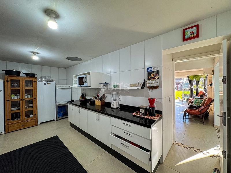 Casa com 02 terrenos próxima ao mar no Centro de Xangri-Lá : 32ª foto da galeria de imagens do imóvel