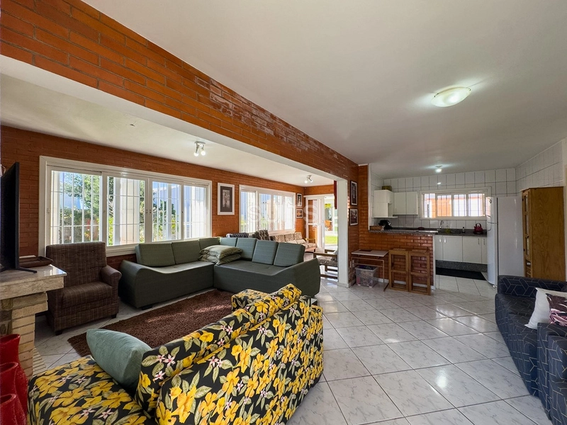 Casa com 02 terrenos próxima ao mar no Centro de Xangri-Lá : 5ª foto da galeria de imagens do imóvel