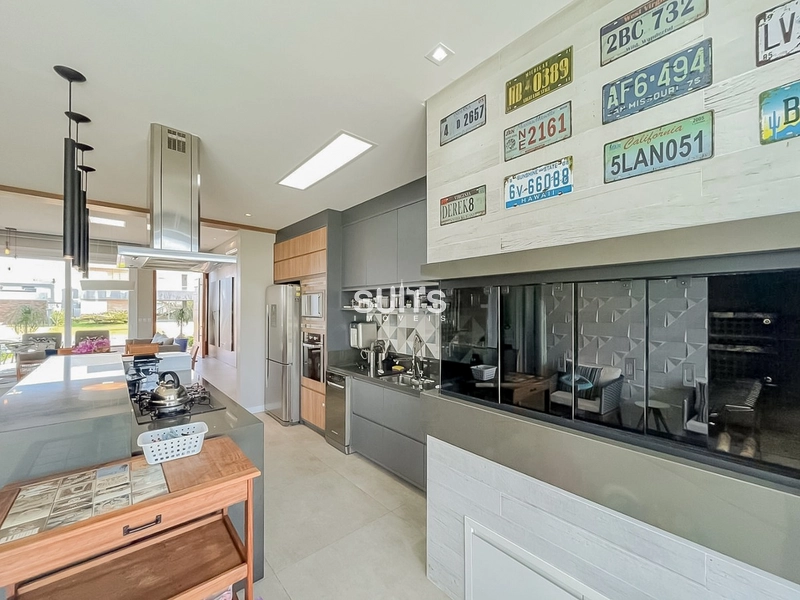 Excelente casa beira lago no condomínio Riviera: 8ª foto da galeria de imagens do imóvel