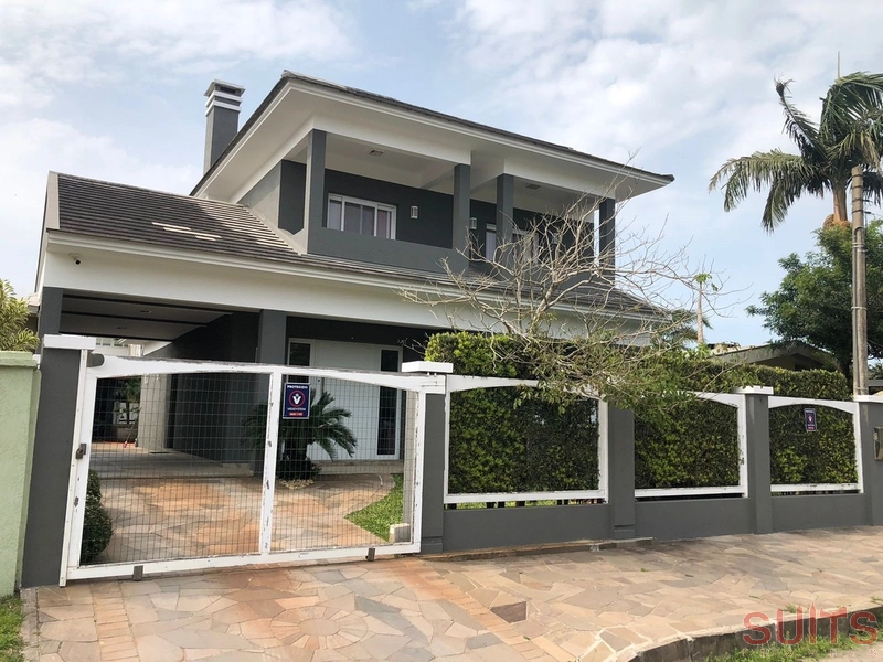 Lindo Sobrado com piscina no Coração de Xangri-Lá: 1ª foto da galeria de imagens do imóvel