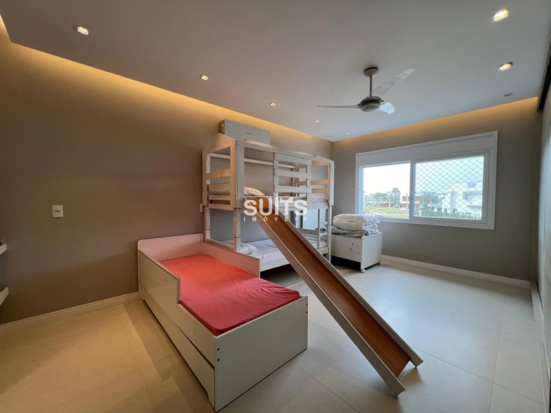 Excelente sobrado beira lago no Condomínio Enseada: 25ª foto da galeria de imagens do imóvel