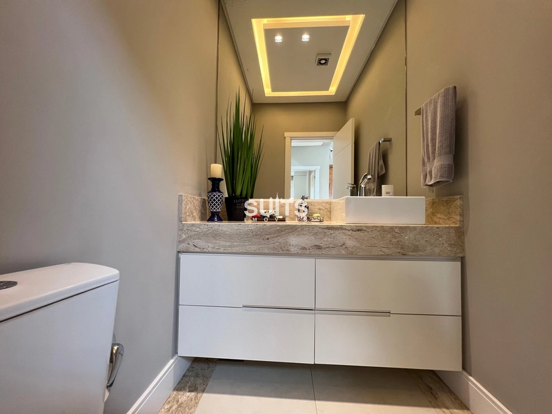 Excelente sobrado beira lago no Condomínio Enseada: 29ª foto da galeria de imagens do imóvel