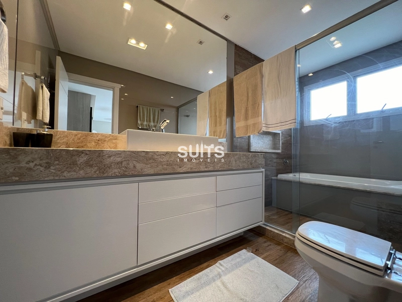 Excelente sobrado beira lago no Condomínio Enseada: 18ª foto da galeria de imagens do imóvel