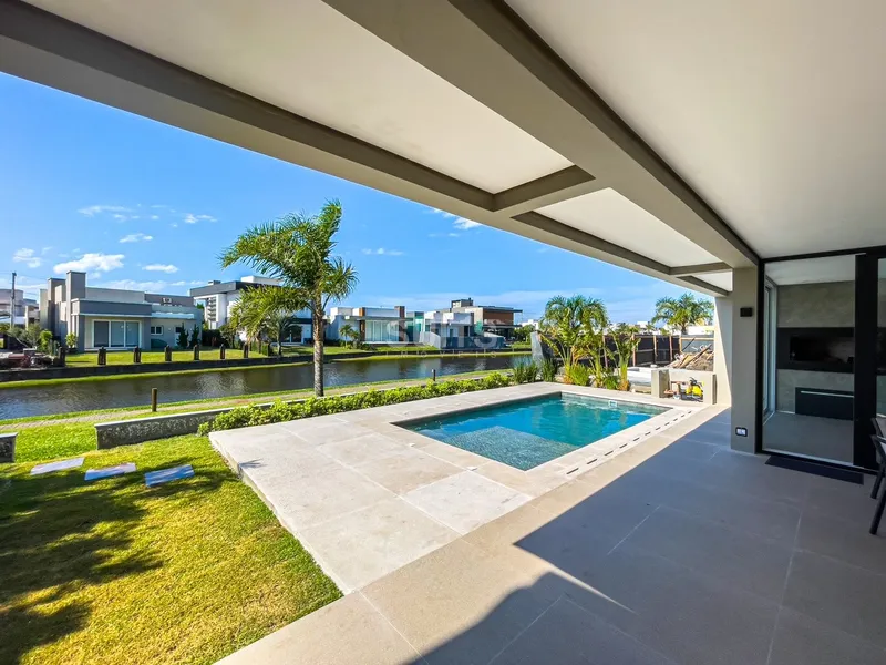 Lindo sobrado padrão AAA Beira Lago no Cond. Sea Coast: 14ª foto da galeria de imagens do imóvel