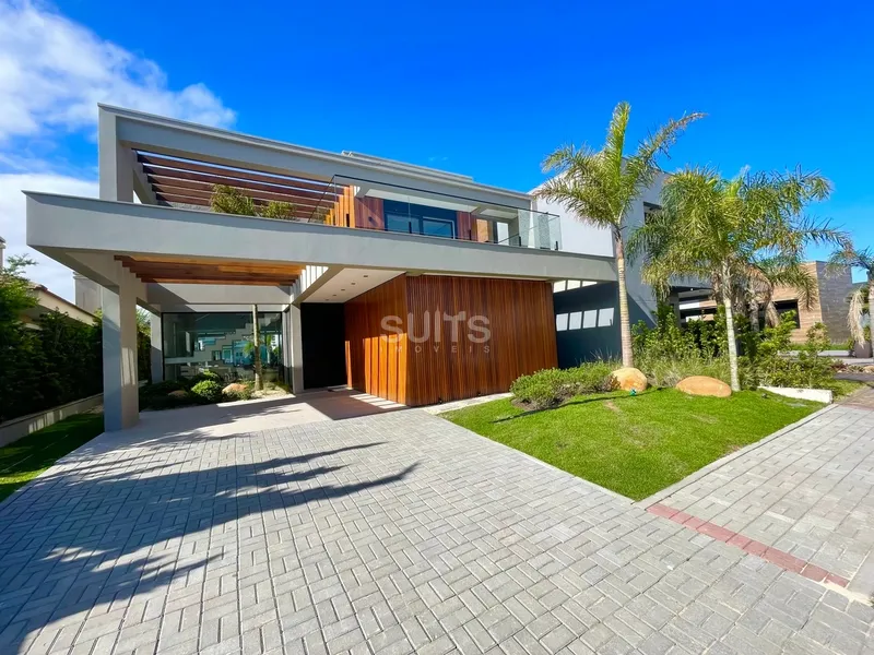 Lindo sobrado padrão AAA Beira Lago no Cond. Sea Coast: 3ª foto da galeria de imagens do imóvel