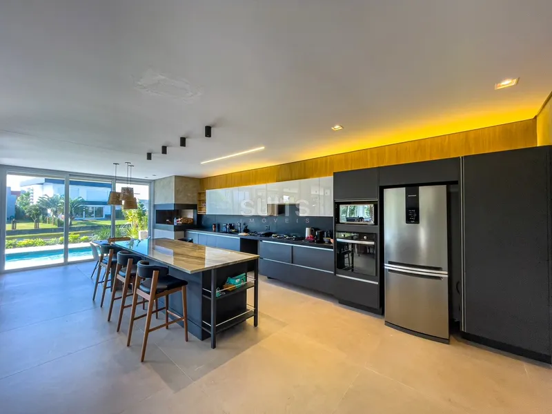 Lindo sobrado padrão AAA Beira Lago no Cond. Sea Coast: 7ª foto da galeria de imagens do imóvel