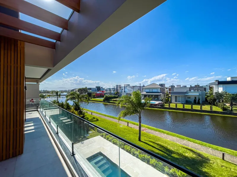 Lindo sobrado padrão AAA Beira Lago no Cond. Sea Coast: 31ª foto da galeria de imagens do imóvel