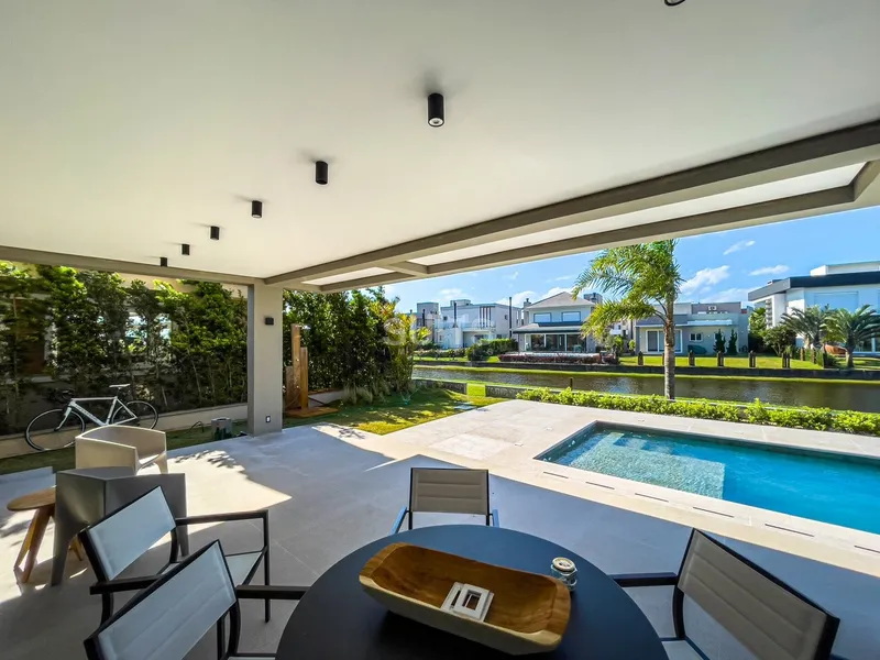 Lindo sobrado padrão AAA Beira Lago no Cond. Sea Coast: 13ª foto da galeria de imagens do imóvel