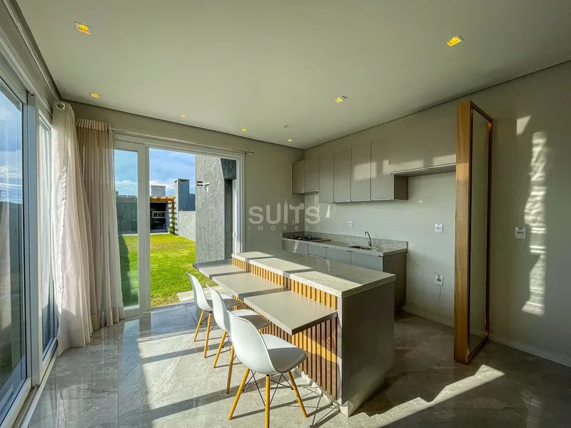 Excelente sobrado novo próximo ao mar no Centro de Xangri-Lá: 9ª foto da galeria de imagens do imóvel