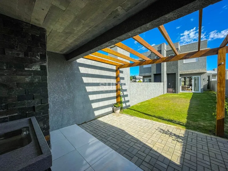 Excelente sobrado novo próximo ao mar no Centro de Xangri-Lá: 16ª foto da galeria de imagens do imóvel