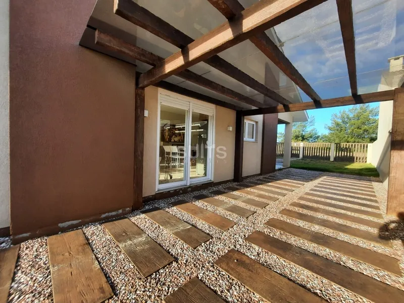 Belíssima casa à 01 quadra do mar na praia de Remanso: 2ª foto da galeria de imagens do imóvel