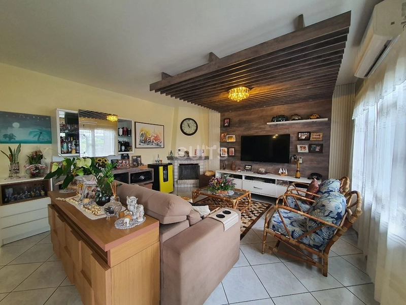 Excelente casa à venda no Centro : 3ª foto da galeria de imagens do imóvel