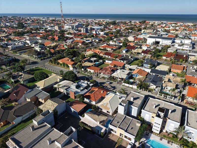 Excelente casa à venda no Centro : 3ª foto da galeria de imagens do imóvel