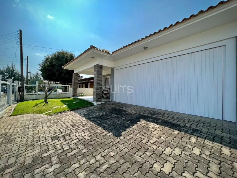 Incrível casa com 02 terrenos no centro de Xangri-Lá: 5ª foto da galeria de imagens do imóvel