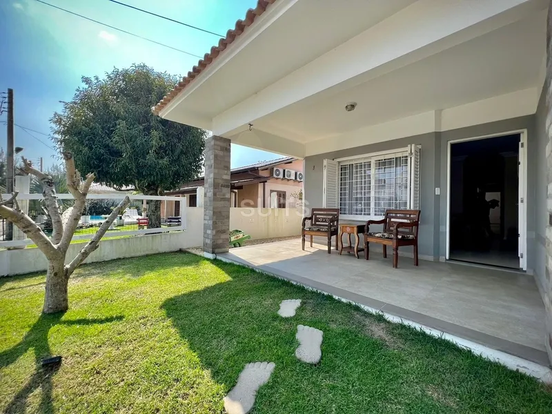 Incrível casa com 02 terrenos no centro de Xangri-Lá: 3ª foto da galeria de imagens do imóvel