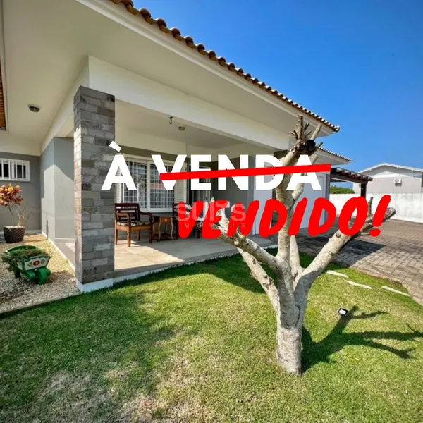 Incrível casa com 02 terrenos no centro de Xangri-Lá: 1ª foto da galeria de imagens do imóvel