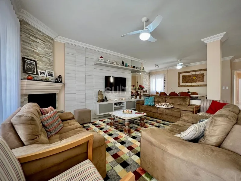 Incrível casa com 02 terrenos no centro de Xangri-Lá: 7ª foto da galeria de imagens do imóvel