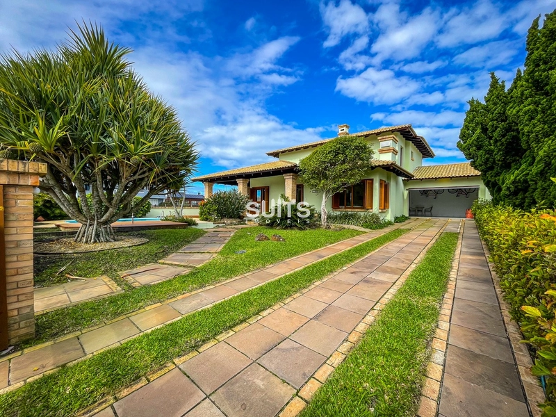Excelente sobrado à 02 quadras do mar na praia de Atlântida: 2ª foto da galeria de imagens do imóvel
