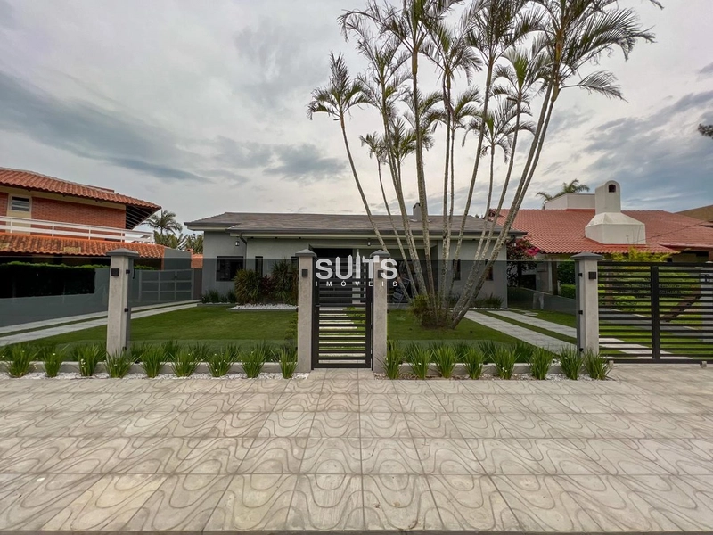 Ótima casa à venda na praia de Atlântida em Xangri-Lá: 1ª foto da galeria de imagens do imóvel