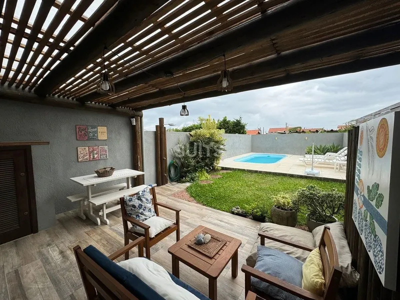 Excelente sobrado à 03 quadras do mar no Centro de Xangri-Lá: 2ª foto da galeria de imagens do imóvel