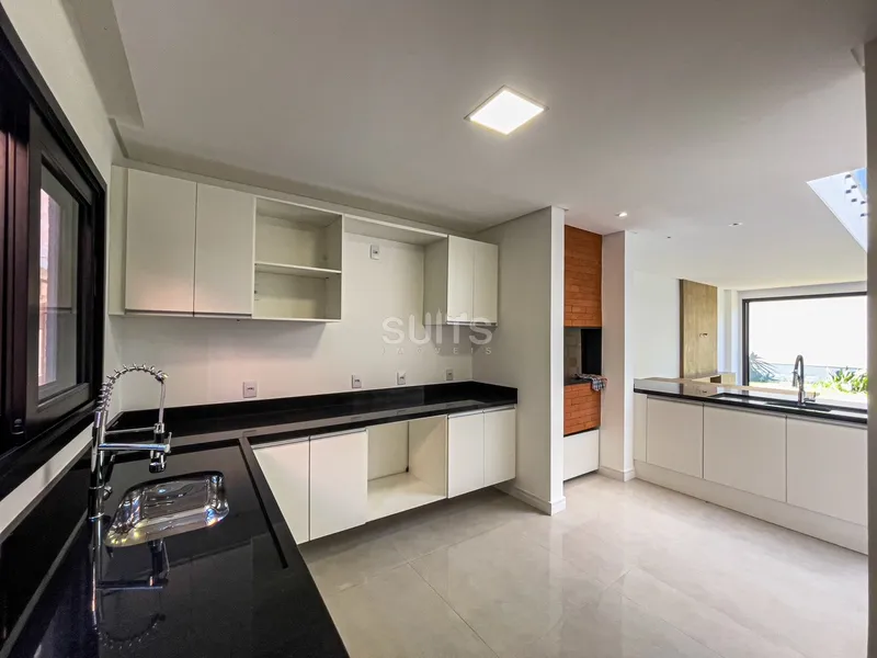 Excelente sobrado próximo ao mar: 11ª foto da galeria de imagens do imóvel