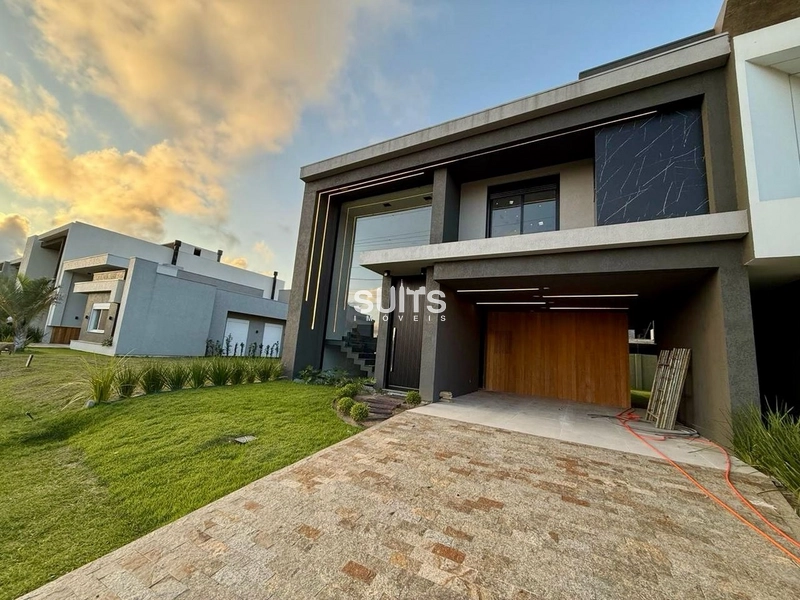 Excelente sobrado no condomínio Sunset no centro de Xangri-Lá: 1ª foto da galeria de imagens do imóvel