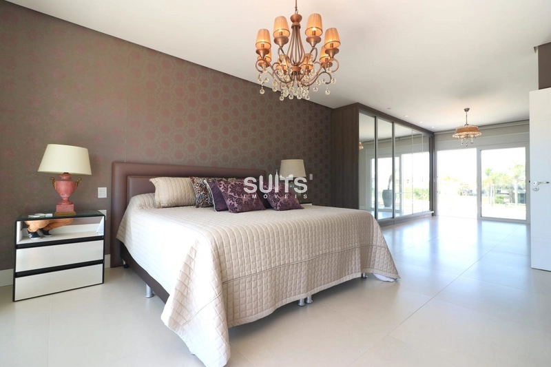 Sobrado na beira do lago no condomínio Enseada: 17ª foto da galeria de imagens do imóvel