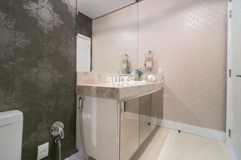 Sobrado na beira do lago no condomínio Enseada: 20ª foto da galeria de imagens do imóvel