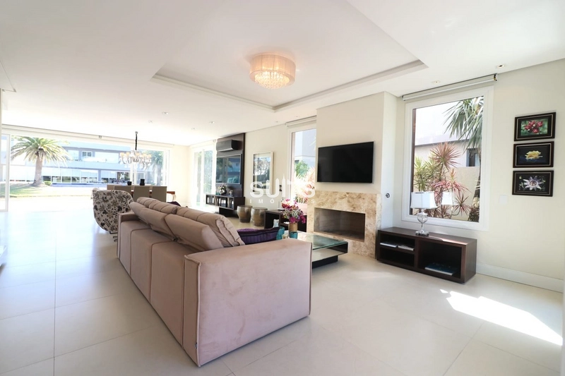 Sobrado na beira do lago no condomínio Enseada: 4ª foto da galeria de imagens do imóvel