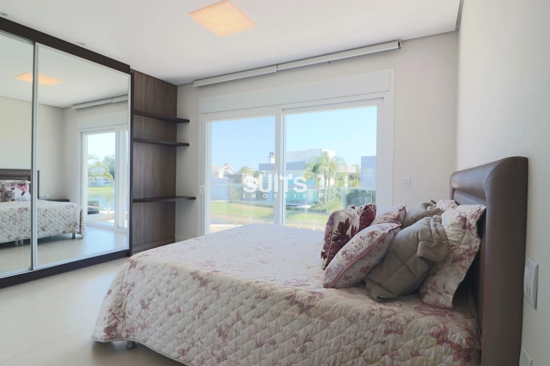 Sobrado na beira do lago no condomínio Enseada: 24ª foto da galeria de imagens do imóvel