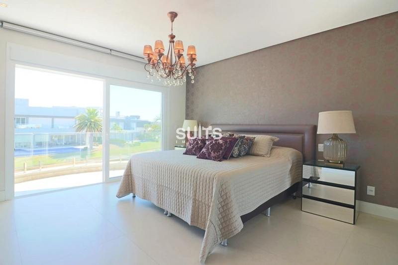 Sobrado na beira do lago no condomínio Enseada: 18ª foto da galeria de imagens do imóvel