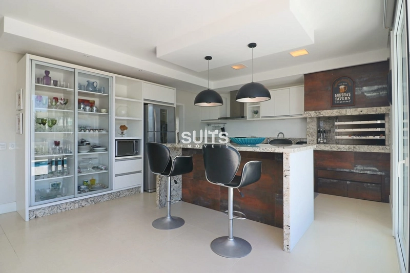 Sobrado na beira do lago no condomínio Enseada: 9ª foto da galeria de imagens do imóvel