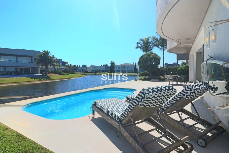 Sobrado na beira do lago no condomínio Enseada: 12ª foto da galeria de imagens do imóvel