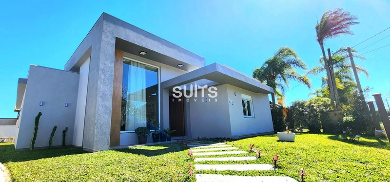 Excelente casa à venda na praia de Atlântida em Xangri-lá: 2ª foto da galeria de imagens do imóvel