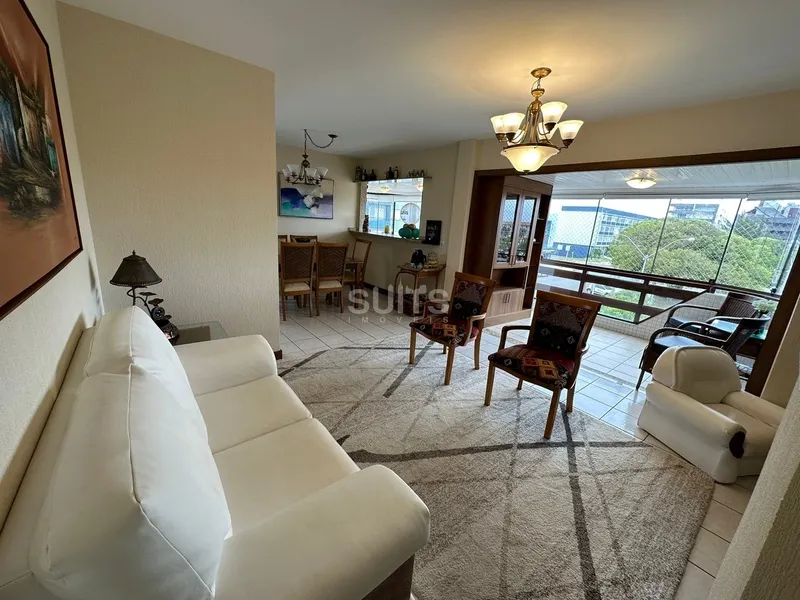 Apartamento próximo ao mar no centro da praia de Atlântida: 1ª foto da galeria de imagens do imóvel