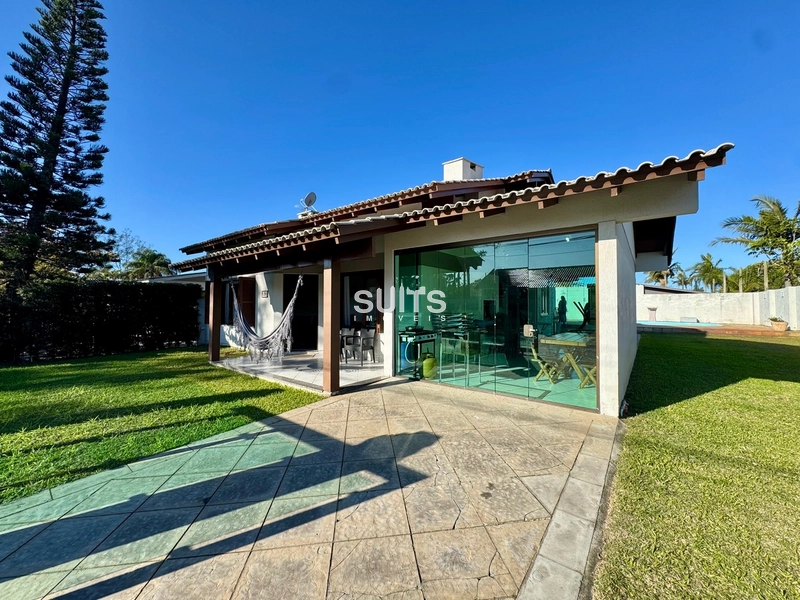 Excelente casa térrea à venda na praia de Atlântida em Xangri-lá: 6ª foto da galeria de imagens do imóvel