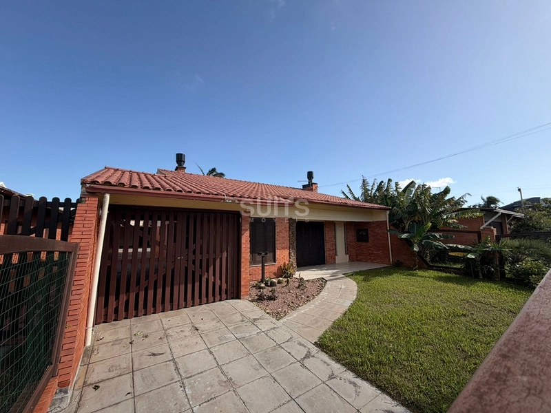 Excelente casa à venda no Centro de Xangri-Lá : 5ª foto da galeria de imagens do imóvel