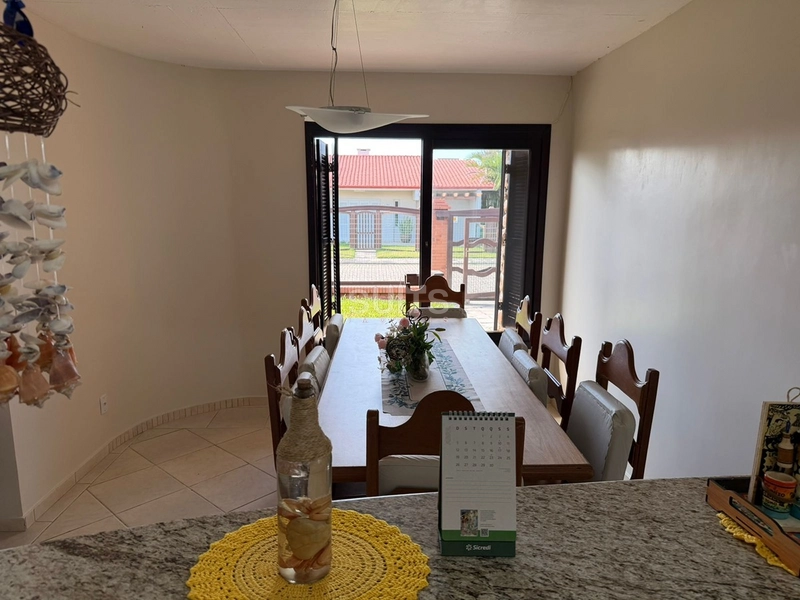 Excelente casa à venda no Centro de Xangri-Lá : 23ª foto da galeria de imagens do imóvel