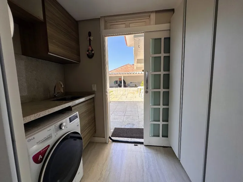 Excelente sobrado junto ao mar no Centro de Xangri-Lá: 9ª foto da galeria de imagens do imóvel