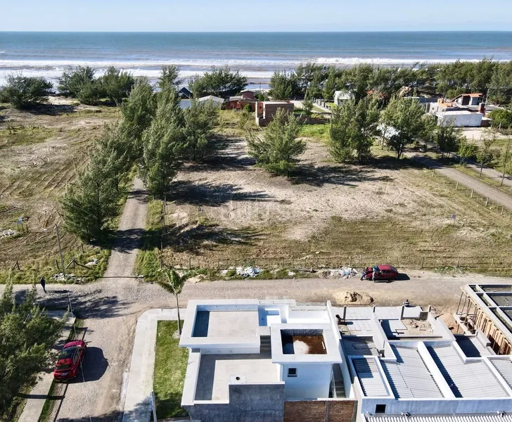Linda Casa Alto Padrão Estilo Neoclássica: 22ª foto da galeria de imagens do imóvel