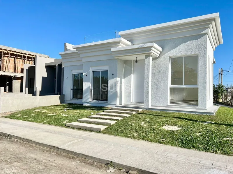 Linda Casa Alto Padrão Estilo Neoclássica: 1ª foto da galeria de imagens do imóvel