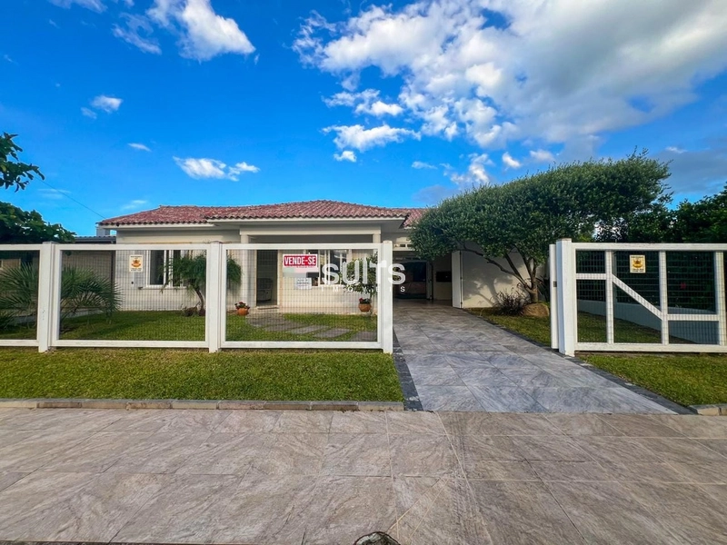 Excelente casa à venda na praia de Maristela em Xangri-lá: 1ª foto da galeria de imagens do imóvel