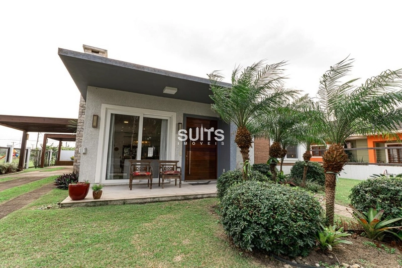 Belíssima casa á venda em Atlântida: 2ª foto da galeria de imagens do imóvel