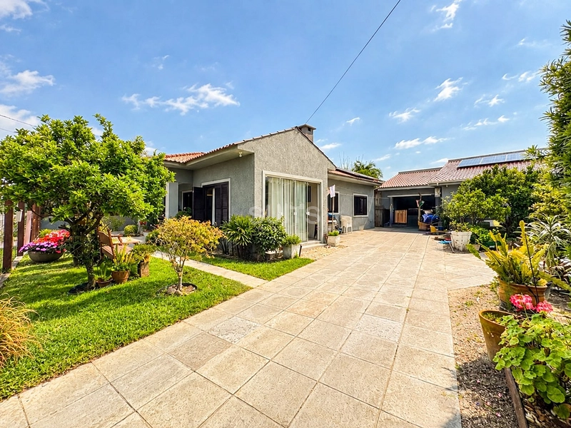 Casa em ótima localização na praia de Atlântida : 2ª foto da galeria de imagens do imóvel