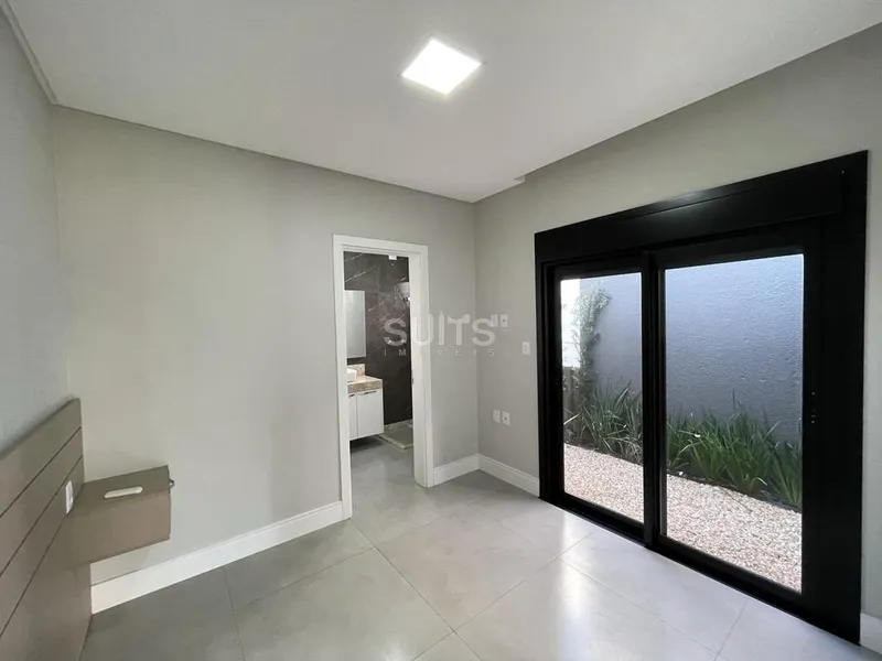 Belíssima casa contemporânea no condomínio Las Palmas: 14ª foto da galeria de imagens do imóvel