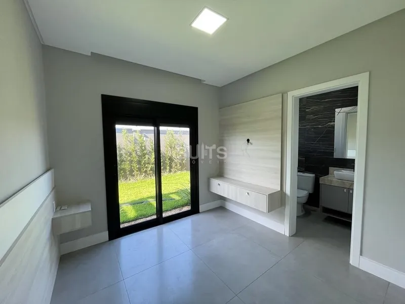 Belíssima casa contemporânea no condomínio Las Palmas: 9ª foto da galeria de imagens do imóvel