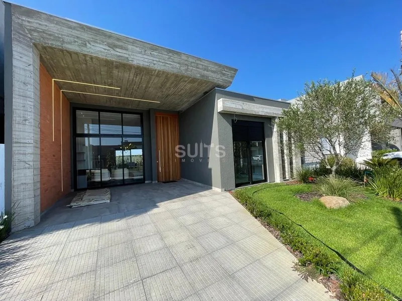 Belíssima casa contemporânea no condomínio Las Palmas: 2ª foto da galeria de imagens do imóvel