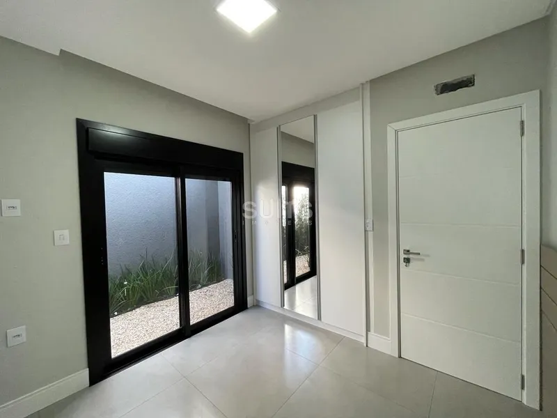 Belíssima casa contemporânea no condomínio Las Palmas: 16ª foto da galeria de imagens do imóvel