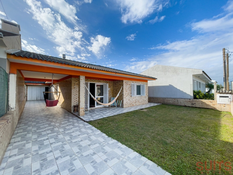 Ótima casa próxima do mar na praia de Noiva do Mar em Xangri-Lá: 1ª foto da galeria de imagens do imóvel